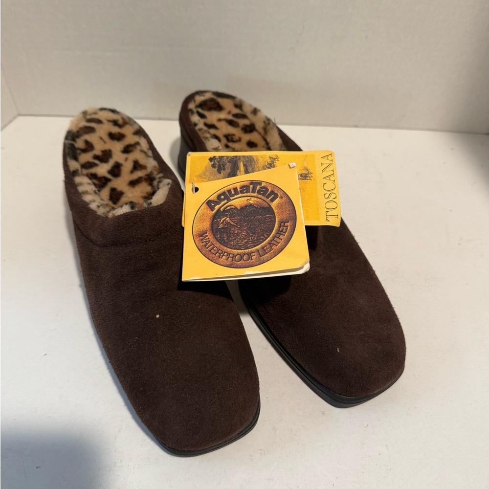 Maxine of Canada Sheep Lined Shoes with Aqua Tan Leather
